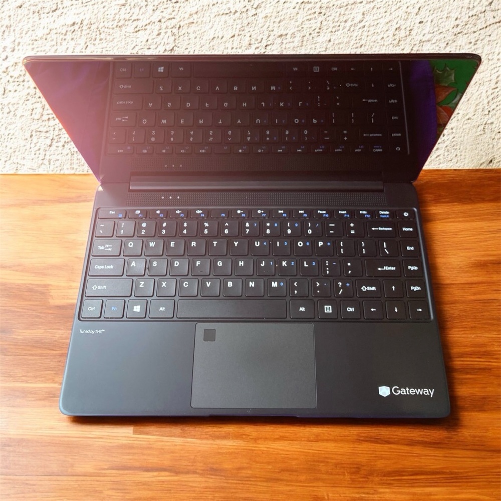 Gateway Laptop FHD 14.1 16 gb Ram 500gb Intel i5 Intel 11th Gen with Windows 11
